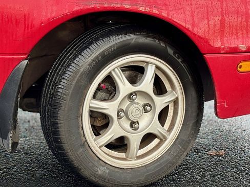 Used 1997 MAZDA MX-5 Miata image 8