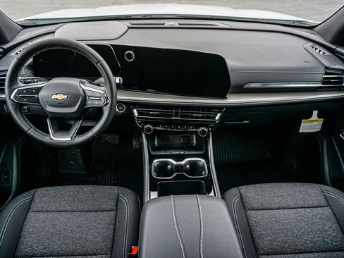 New 2026 Chevrolet Traverse LT w/ LPO, Floor Liner Package image 23