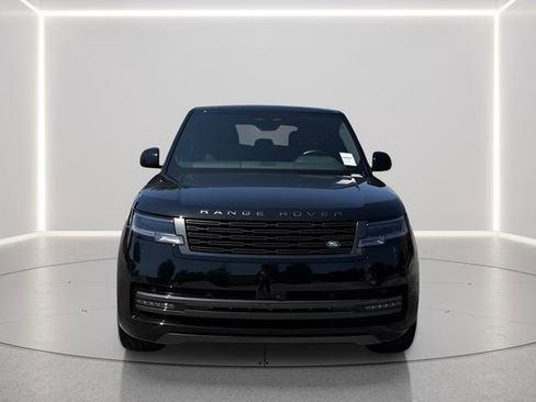 New 2025 Land Rover Range Rover Long Wheelbase SE image 8