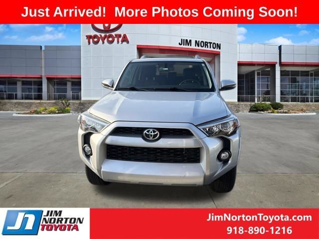 Used 2018 Toyota 4Runner SR5 Premium AWD/4WD image 2
