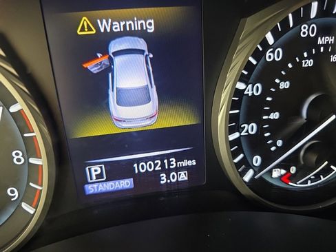 Used 2018 INFINITI Q50 Luxe image 17