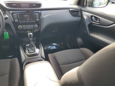 Used 2020 Nissan Rogue Sport S w/ Appearance Package FWD image 14