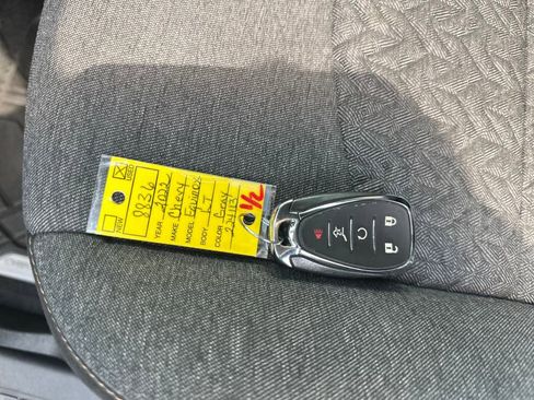 Used 2022 Chevrolet Equinox LT image 36