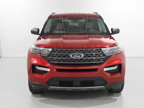 Used 2021 Ford Explorer XLT w/ Equipment Group 202A image 2