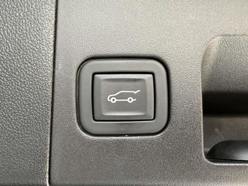 Certified 2023 Cadillac XT5 Premium Luxury AWD/4WD image 29
