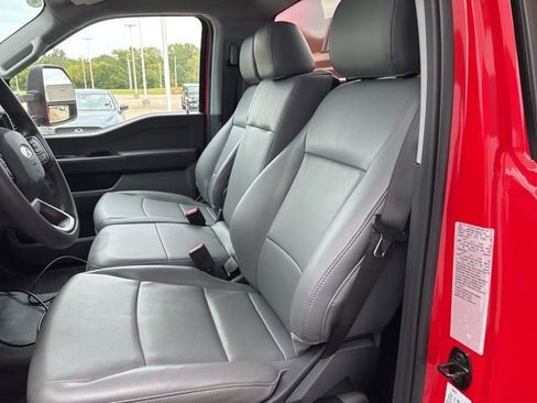 New 2023 Ford F550 4x4 Regular Cab Super Duty image 38