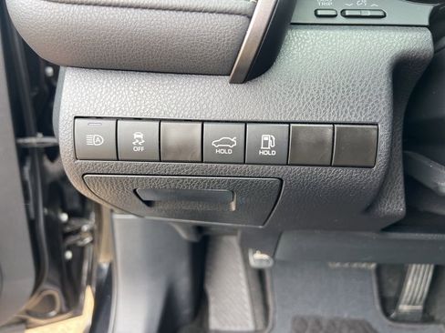 Used 2024 Toyota Camry SE FWD image 13