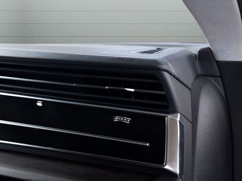 Used 2023 Audi Q8 Premium Plus AWD/4WD image 79