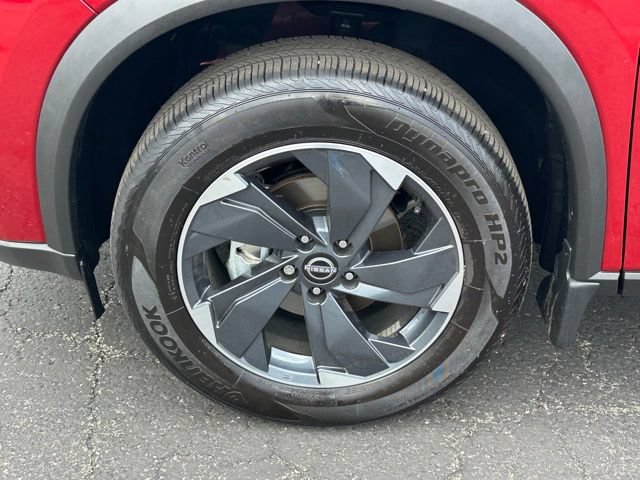 Certified 2026 Nissan Rogue SV AWD/4WD image 8