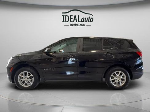 Used 2024 Chevrolet Equinox LS w/ LS Convenience Package AWD/4WD image 3