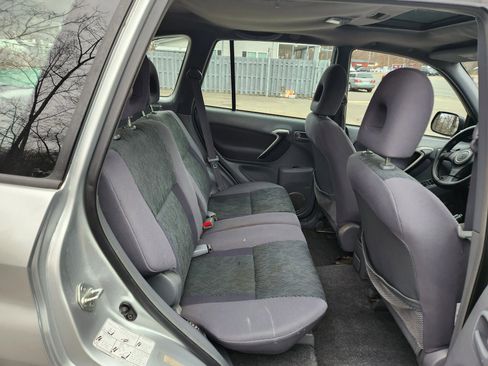 Used 2001 Toyota RAV4 4WD image 19