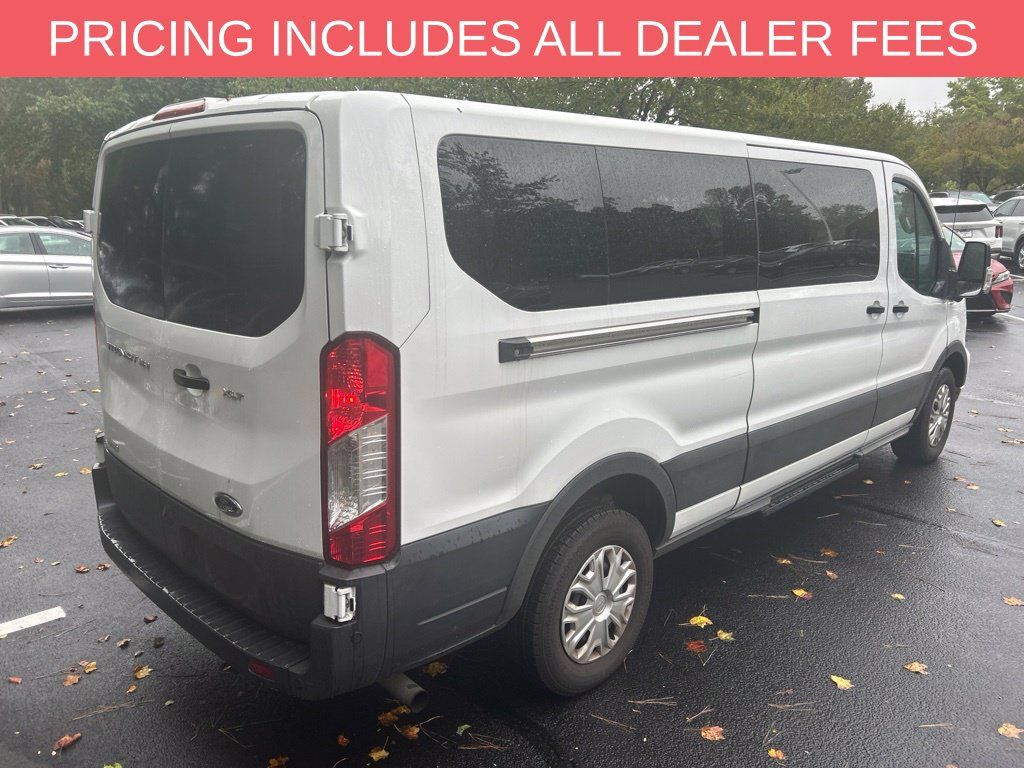 Used 2023 Ford Transit 350 XLT RWD image 7