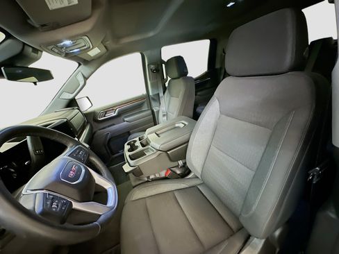 Used 2024 GMC Sierra 1500 Elevation image 13