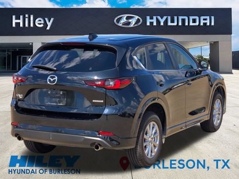 Used 2024 MAZDA CX-5 AWD 2.5 S w/ Select Package image 4