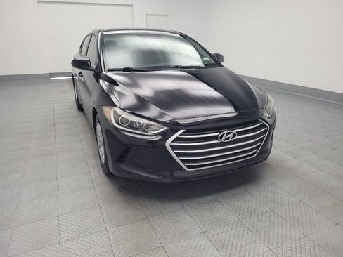 Used 2017 Hyundai Elantra SE FWD image 14