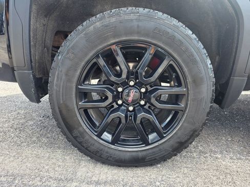 Used 2019 GMC Sierra 1500 Elevation w/ Elevation Value Package AWD/4WD image 17