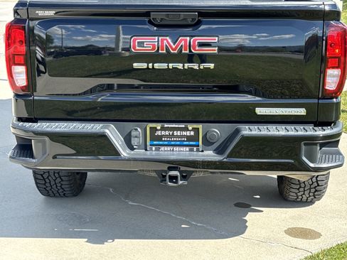Used 2023 GMC Sierra 1500 Elevation AWD/4WD image 13