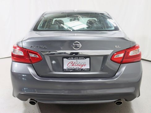 Used 2017 Nissan Altima 2.5 SL w/ Moonroof Package image 13