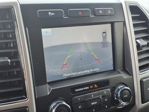 Used 2020 Ford F150 Lariat image 13