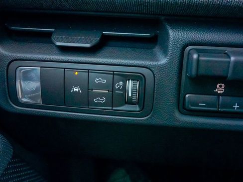 Used 2026 GMC Sierra EV Elevation image 28