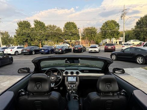 Used 2018 Ford Mustang Premium RWD image 15