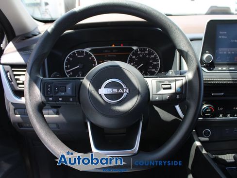 Used 2023 Nissan Rogue SV AWD/4WD image 11