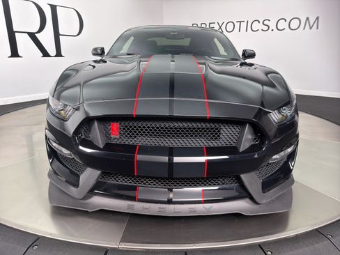 Used 2020 Ford Mustang Shelby GT350R w/ GT350R Equipment Group 920A RWD image 12