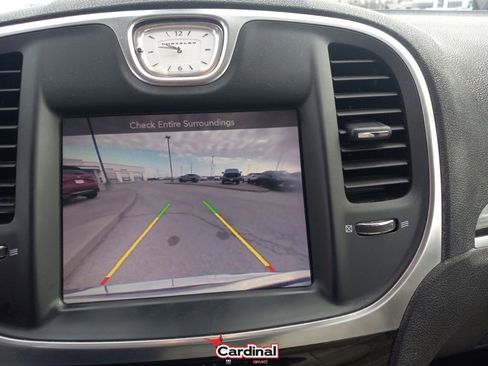 Used 2016 Chrysler 300 Limited w/ Driver Convenience Group image 34