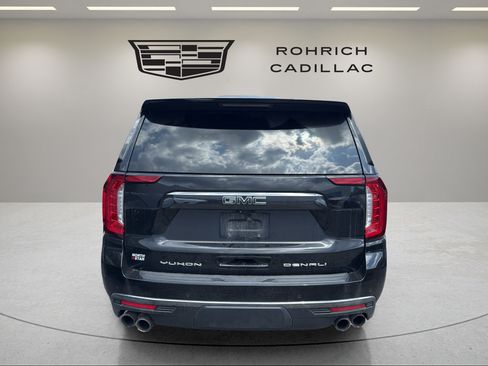 Used 2024 GMC Yukon XL Denali Ultimate AWD/4WD image 6