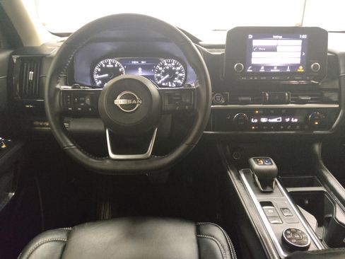Used 2022 Nissan Pathfinder SV AWD/4WD image 22
