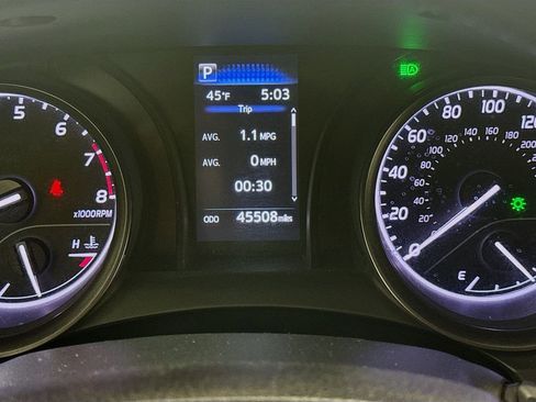 Used 2022 Toyota Camry SE image 12