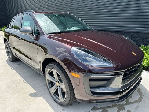 Certified 2025 Porsche Macan Turbo image 10