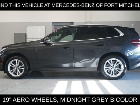 Used 2025 BMW X3 xDrive30i w/ Premium Package image 3