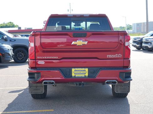 Used 2024 Chevrolet Silverado 1500 High Country w/ Technology Package AWD/4WD image 4