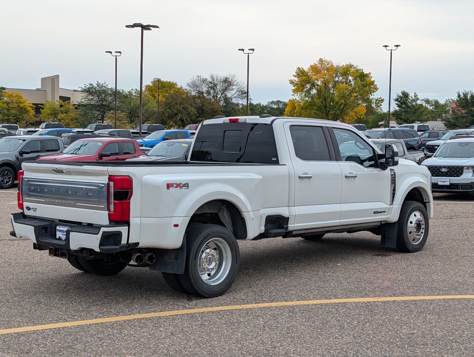 Used 2023 Ford F450 Platinum w/ FX4 Off-Road Package AWD/4WD image 5