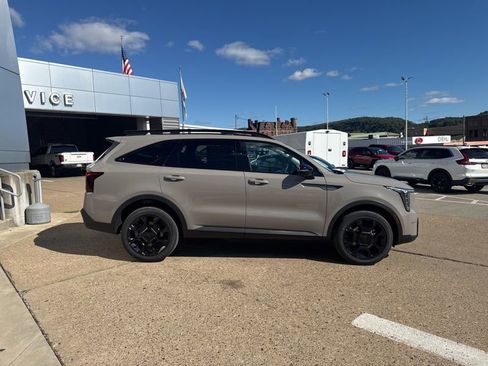 New 2026 Kia Sorento SX image 8
