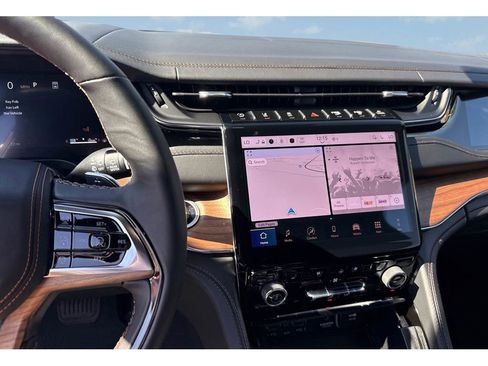 New 2025 Jeep Grand Cherokee L Summit image 15