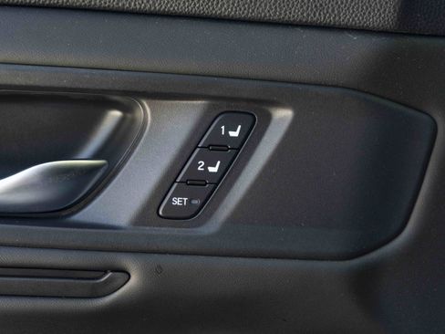 Used 2024 Honda Accord EX-L image 39