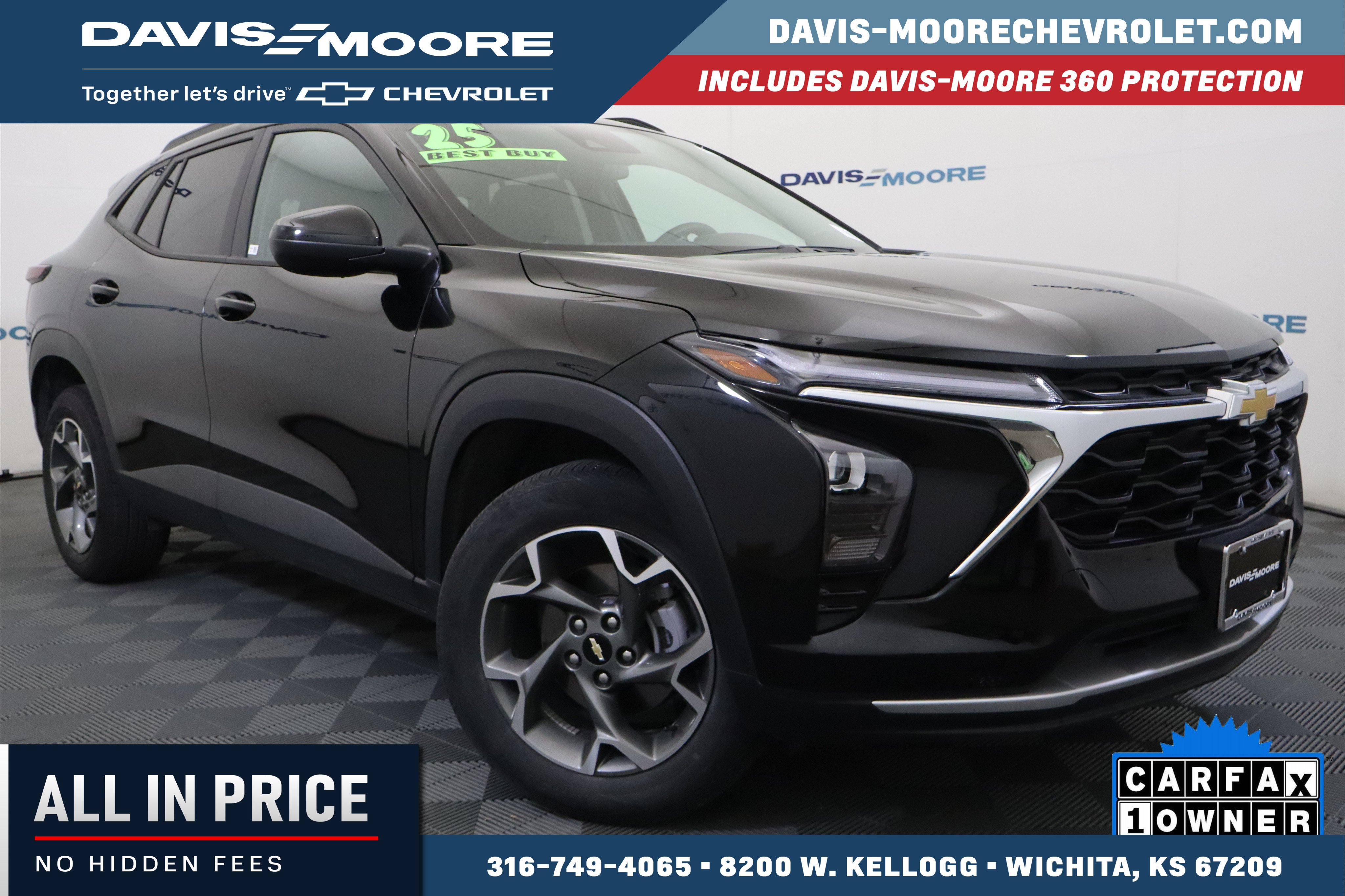 Used 2025 Chevrolet Trax LT FWD image 1