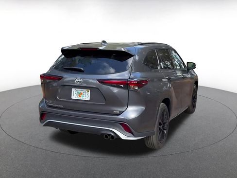 Used 2024 Toyota Highlander XSE image 14