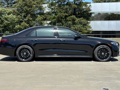New 2025 Mercedes-Benz S 580e 4MATIC Sedan image 3