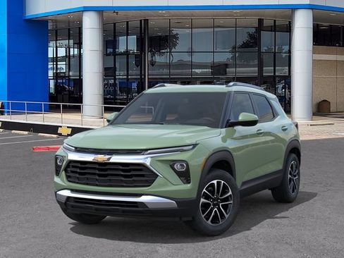 New 2026 Chevrolet TrailBlazer LT w/ Driver Confidence Package FWD image 6