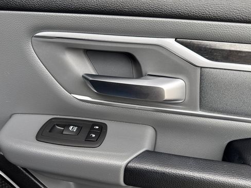 Used 2020 RAM 1500 Big Horn AWD/4WD image 19