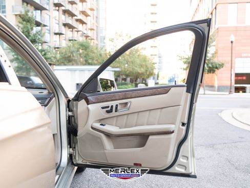 Used 2012 Mercedes-Benz E 350 4MATIC Sedan image 41