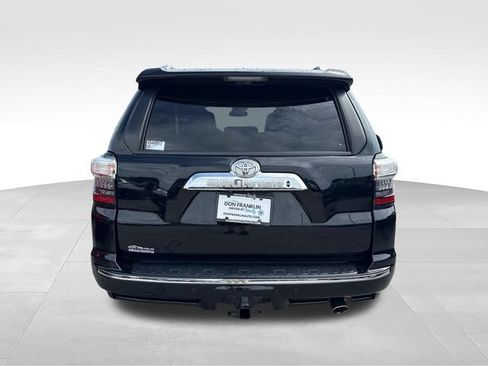 Used 2017 Toyota 4Runner Limited AWD/4WD image 4