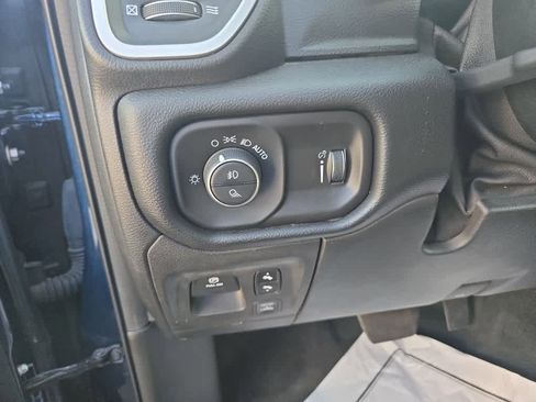Used 2020 RAM 1500 Big Horn AWD/4WD image 26