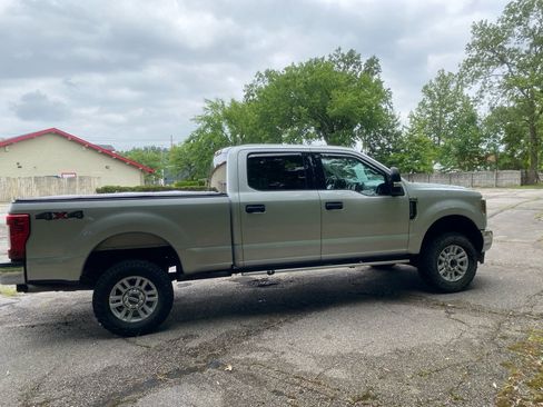 Used 2018 Ford F250 XLT w/ Snow Plow Prep Package AWD/4WD image 6