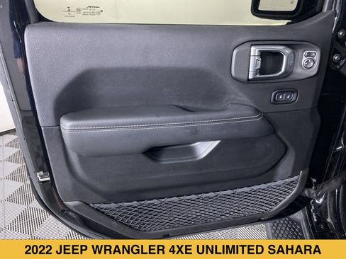 Used 2022 Jeep Wrangler Unlimited Sahara w/ Cold Weather Group AWD/4WD image 12