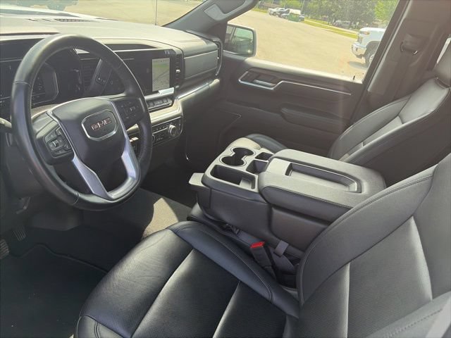 Used 2025 GMC Sierra 1500 SLT AWD/4WD image 16