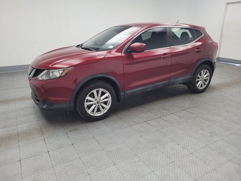 Used 2019 Nissan Rogue Sport S w/ Appearance Package FWD image 2